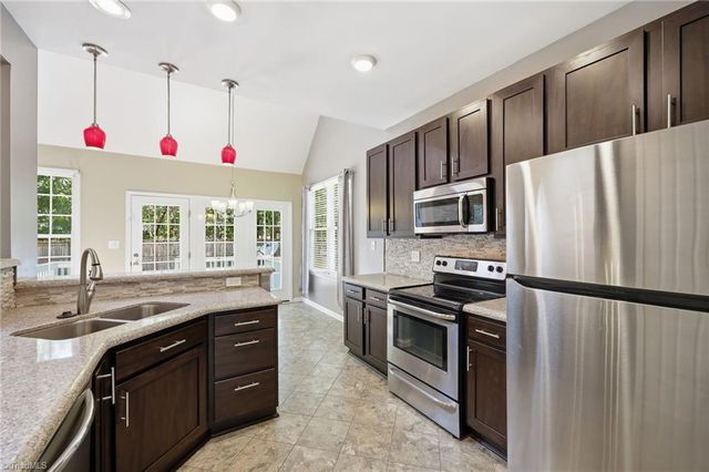 425 Turnberry Drive, Mebane, NC 27302