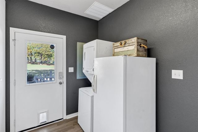 560 Jay Street, Shady Shores, TX 76208