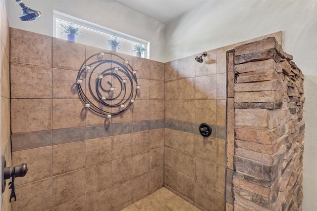 560 Jay Street, Shady Shores, TX 76208