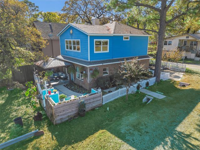 560 Jay Street, Shady Shores, TX 76208