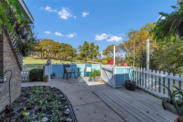 560 Jay Street, Shady Shores, TX 76208