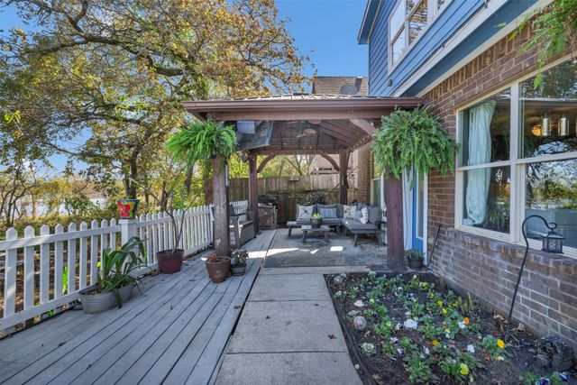 560 Jay Street, Shady Shores, TX 76208