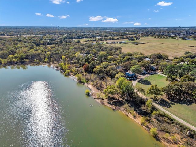 560 Jay Street, Shady Shores, TX 76208