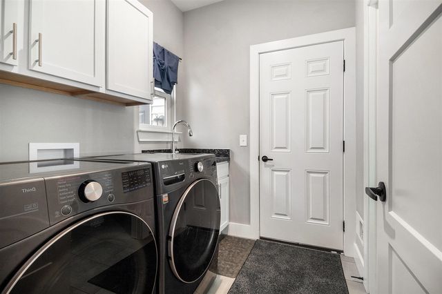 583 Falcon Drive, Dundee, MI 48131