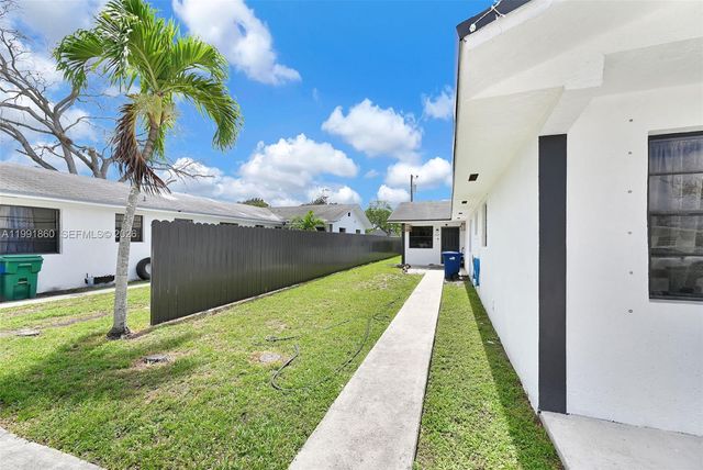 2934 NW 94th St, Miami, FL 33147