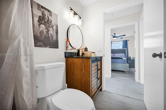 2934 NW 94th St, Miami, FL 33147