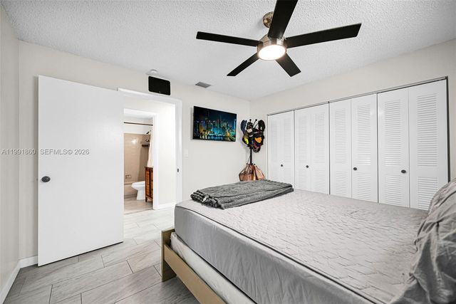 2934 NW 94th St, Miami, FL 33147