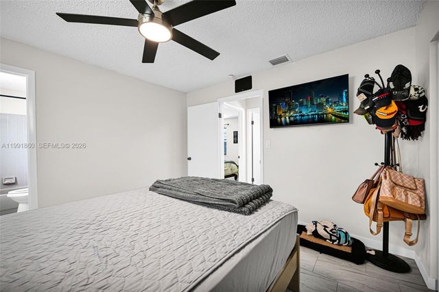 2934 NW 94th St, Miami, FL 33147