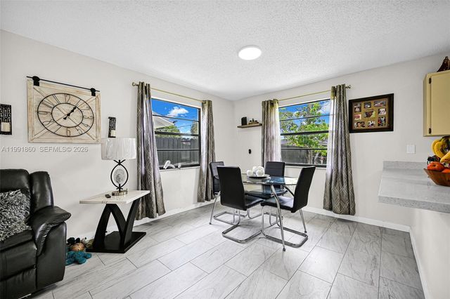 2934 NW 94th St, Miami, FL 33147