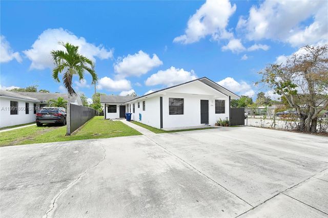 2934 NW 94th St, Miami, FL 33147