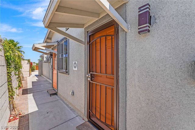 5149 Poncho Circle 4, Las Vegas, NV 89119