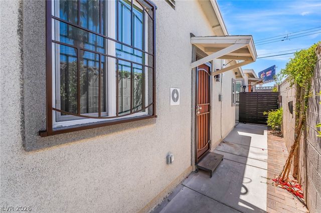 5149 Poncho Circle 4, Las Vegas, NV 89119