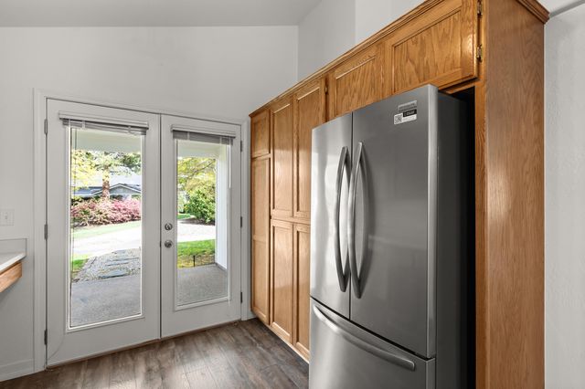 3535 S Village Drive, Medford, OR 97504