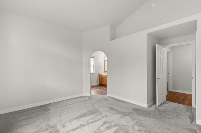 3535 S Village Drive, Medford, OR 97504