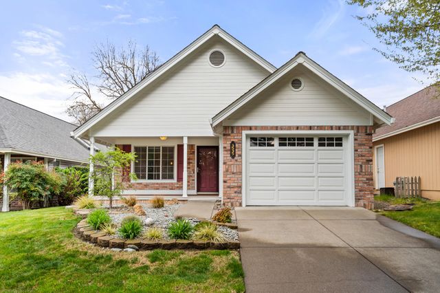 3535 S Village Drive, Medford, OR 97504