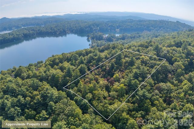 RR 17 Lakeside Drive, Lake Toxaway, NC 28747