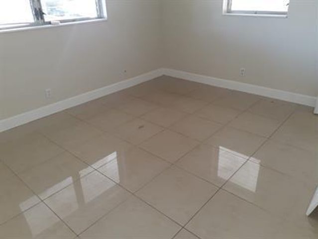 223 SE 14TH Place, Deerfield Beach, FL 33441