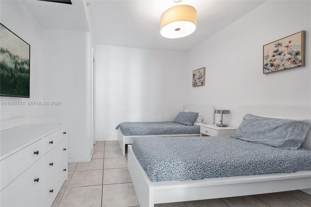 5601 Collins Ave 825, Miami Beach, FL 33140