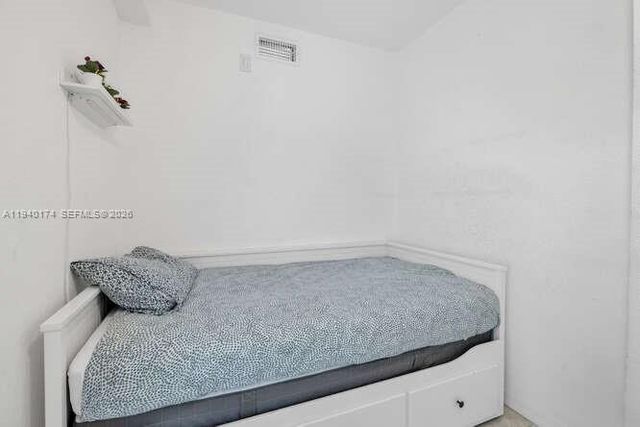 5601 Collins Ave 825, Miami Beach, FL 33140