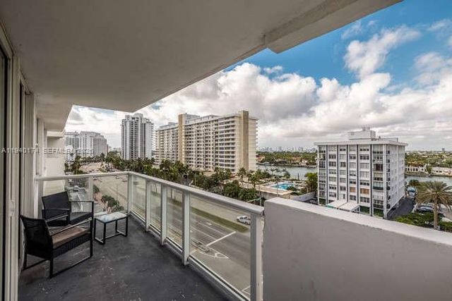 5601 Collins Ave 825, Miami Beach, FL 33140