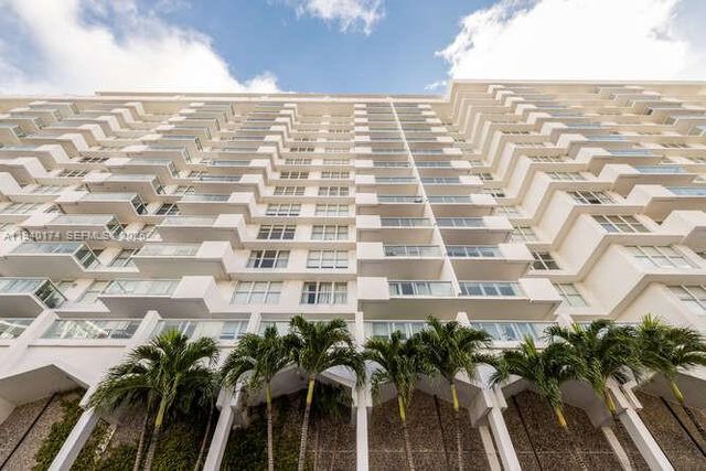 5601 Collins Ave 825, Miami Beach, FL 33140