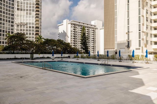 5601 Collins Ave 825, Miami Beach, FL 33140