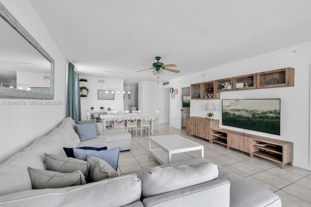 5601 Collins Ave 825, Miami Beach, FL 33140