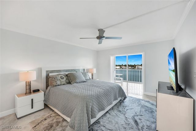 2750 Gulf Shore BLVD N 402, Naples, FL 34103