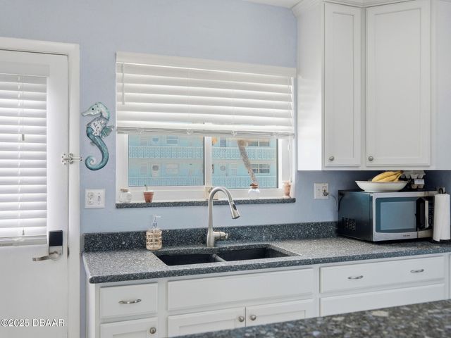 335 N Causeway Apt F24, New Smyrna Beach, FL 32169