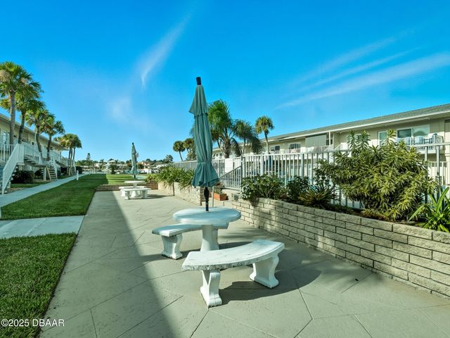 335 N Causeway Apt F24, New Smyrna Beach, FL 32169