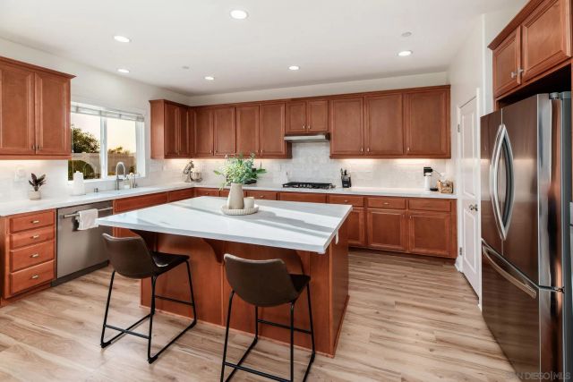 44297 Marcelina Court, Temecula, CA 92592