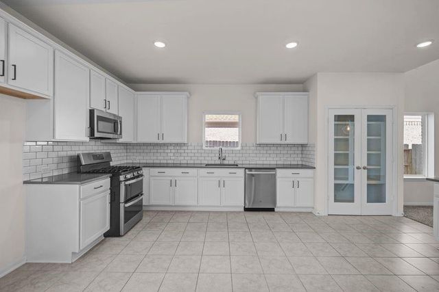 6425 Sandy Hills Drive, Pearland, TX 77584