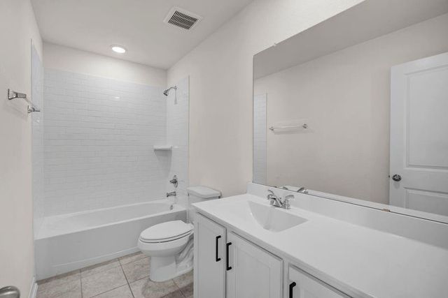 6425 Sandy Hills Drive, Pearland, TX 77584