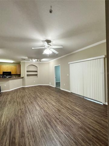10023 COURTNEY PALMS BOULEVARD 101, Tampa, FL 33619