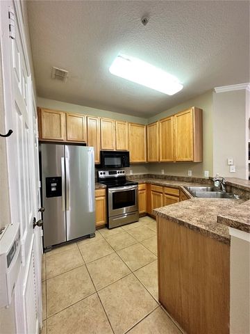 10023 COURTNEY PALMS BOULEVARD 101, Tampa, FL 33619