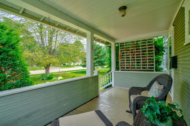 1850 Birch Lake Avenue, White Bear Lake, MN 55110