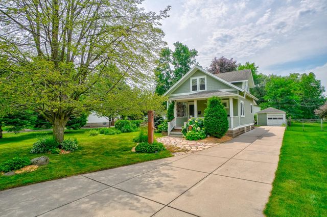 1850 Birch Lake Avenue, White Bear Lake, MN 55110