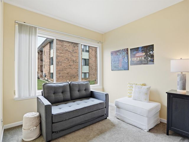 1265 S Maple Road 206, Ann Arbor, MI 48103