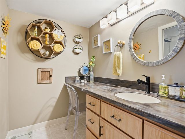 1265 S Maple Road 206, Ann Arbor, MI 48103