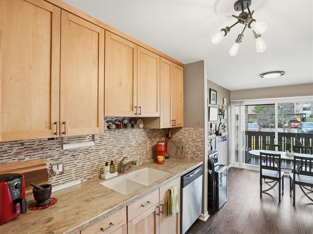 1265 S Maple Road 206, Ann Arbor, MI 48103