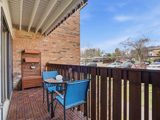 1265 S Maple Road 206, Ann Arbor, MI 48103