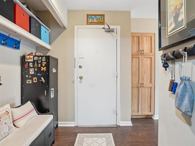 1265 S Maple Road 206, Ann Arbor, MI 48103