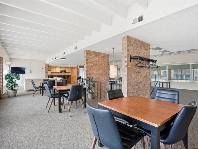 1265 S Maple Road 206, Ann Arbor, MI 48103