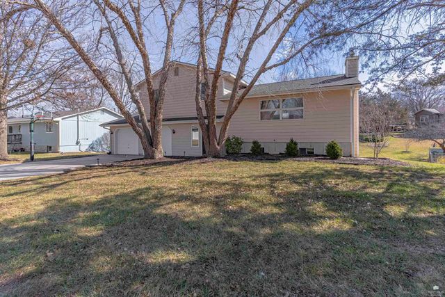 2116 Tamarron Terrace, Manhattan, KS 66502