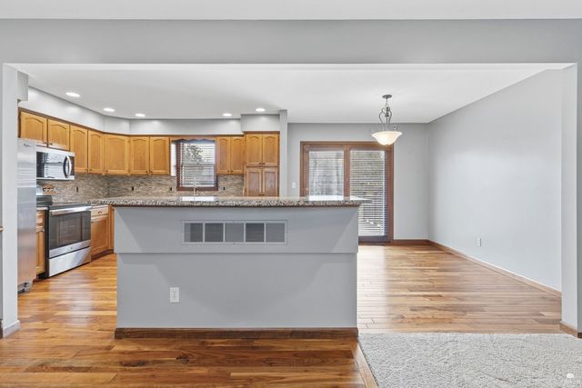 2116 Tamarron Terrace, Manhattan, KS 66502