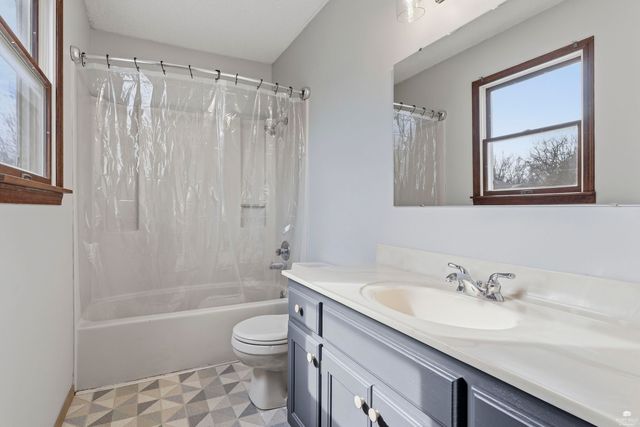 2116 Tamarron Terrace, Manhattan, KS 66502