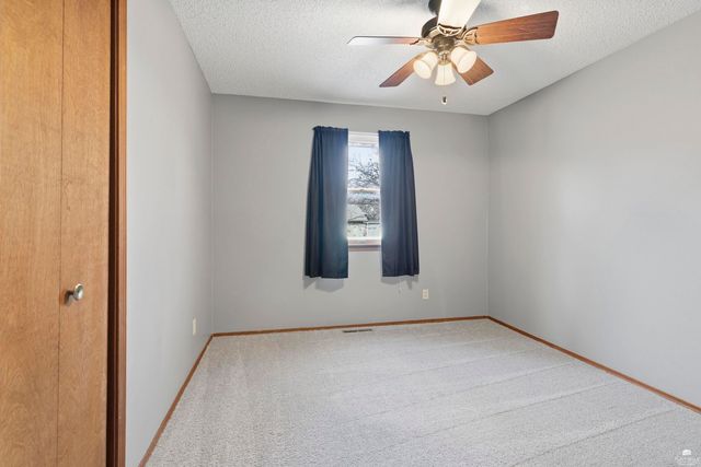 2116 Tamarron Terrace, Manhattan, KS 66502