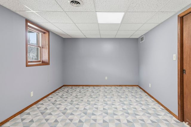 2116 Tamarron Terrace, Manhattan, KS 66502