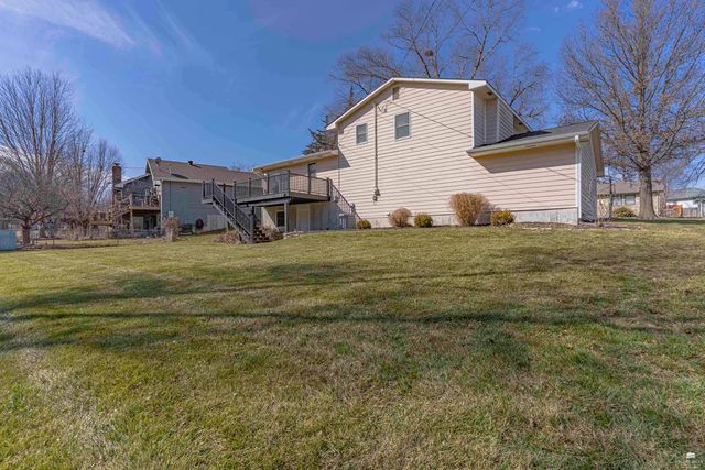 2116 Tamarron Terrace, Manhattan, KS 66502