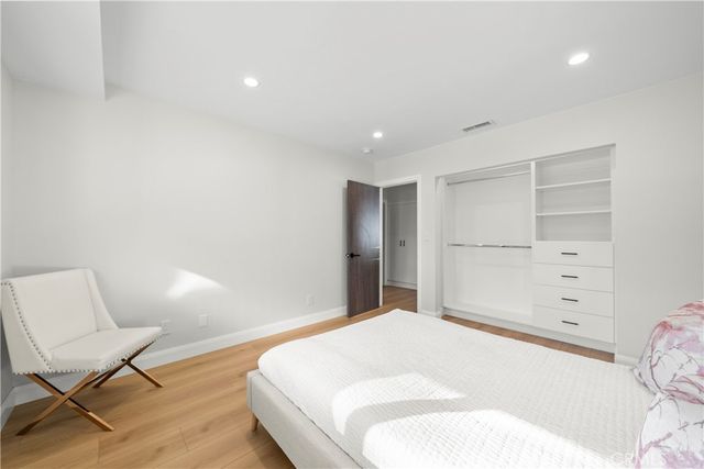 14145 Weddington, Los Angeles, CA 91401